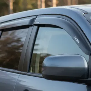 CORRELLUVIA NEGRO PARA MITSUBISHI TRITÓN 2009-14 4 PIEZAS - A61301 BK