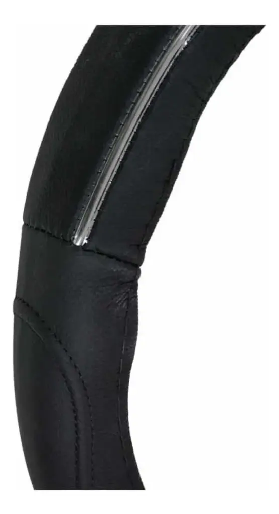 CUBRE VOLANTE CUERO NEGRO BÁSICO DETALLE SILVER 3 LÍNEAS SILVER – SFT-18013BK