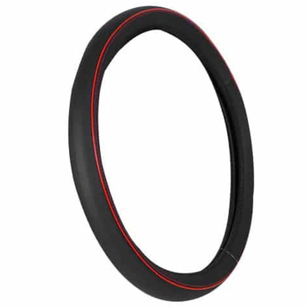 CUBRE VOLANTE SAFARI DE CUERO NEGRO DETALLE LÍNEA ROJA – SFT-18017BK