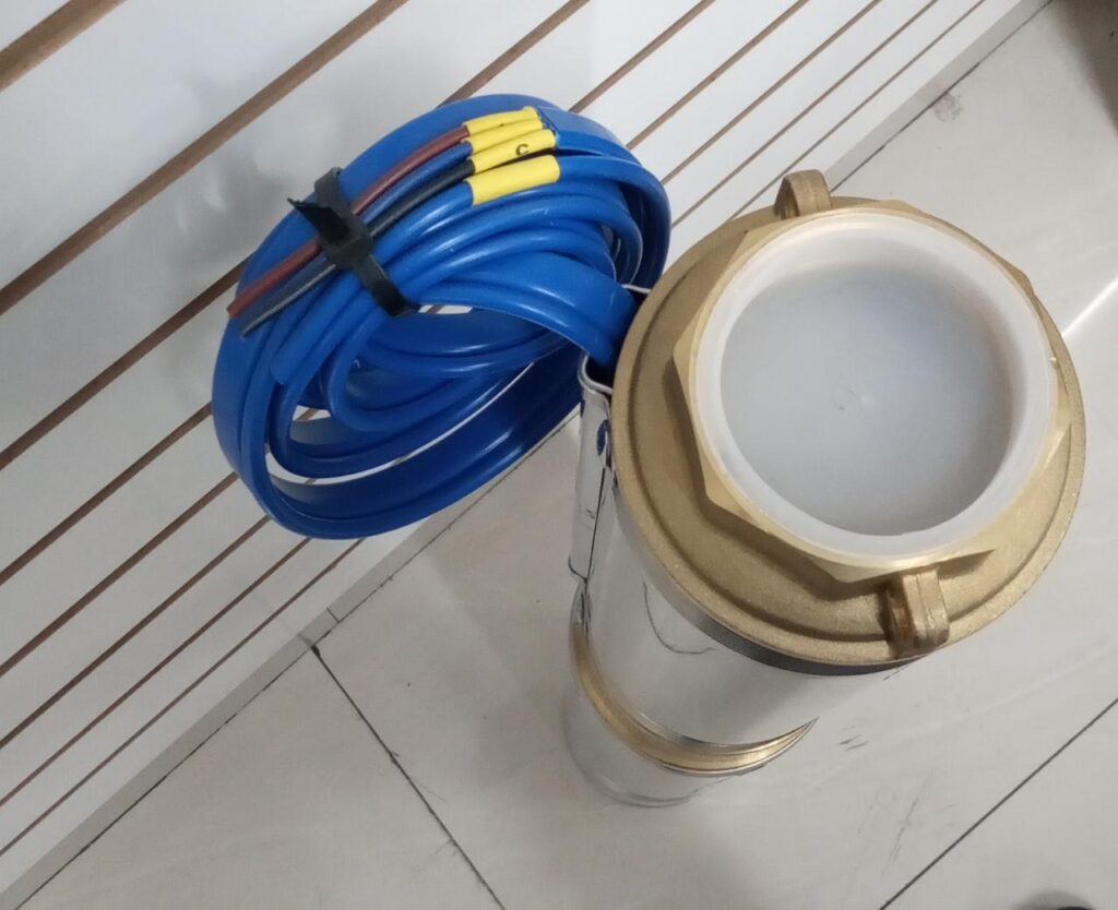 BOMBA DE AGUA SUMERGIBLE PARA POZO 4” SDM 1.0HP 167L/min Alt.30m 1 FASE MONOFASICA – 4SDM8/4