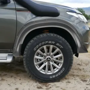 FENDER OFF ROAD HQ PARA MITSUBISHI TRITÓN L200 5TA GENERACIÓN FL 2020-2023 - W616BB