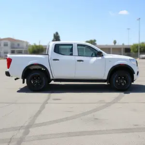 FENDER SLIM REFLECTIVO NISSAN FRONTIER/NAVARA NP300 3RA GENERACIÓN 2016-20 - E587269BK