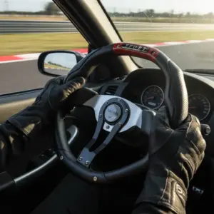 TIMÓN DEPORTIVO DARK PVC 350MM NEGRO/ROJO  - RSW-5145 RD