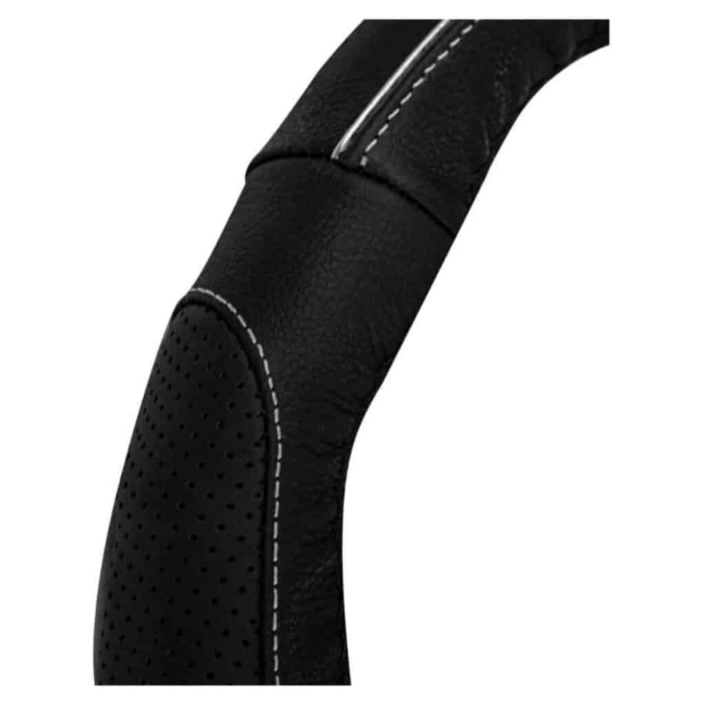 CUBRE VOLANTE CUERO NEGRO LÍNEAS SILVER HILO BLANCO VENTILADO – SFT-18018BK