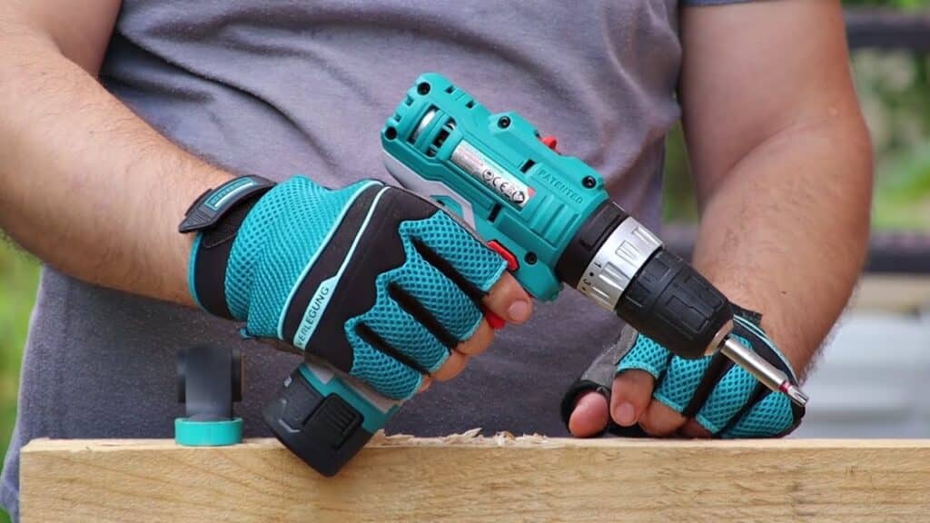 TALADRO PERCUTOR ATORNILLADOR 12V 1/2″ INALÁMBRICO ACCESORIOS TOTAL – TIDLI1232