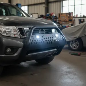 DEFENSA DELANTERA 3″ PARA NP300 2014 CON LUZ - W600BD