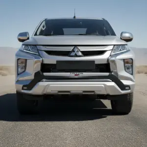 Defensa delantera ABS con luz para Triton 2019-ON - W61001