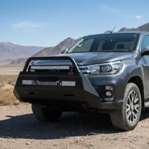 DEFENSA CON BARRA LED NEGRO PARA TOYOTA HILUX REVO 8VA GENERACIÓN FL 2021-ON - W56DJ2