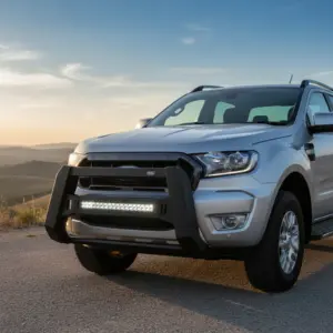 DEFENSA DELANTERA NEGRA CON LUZ  PARA FORD RANGER 3RA GEN 2012- A MAS - W750DM