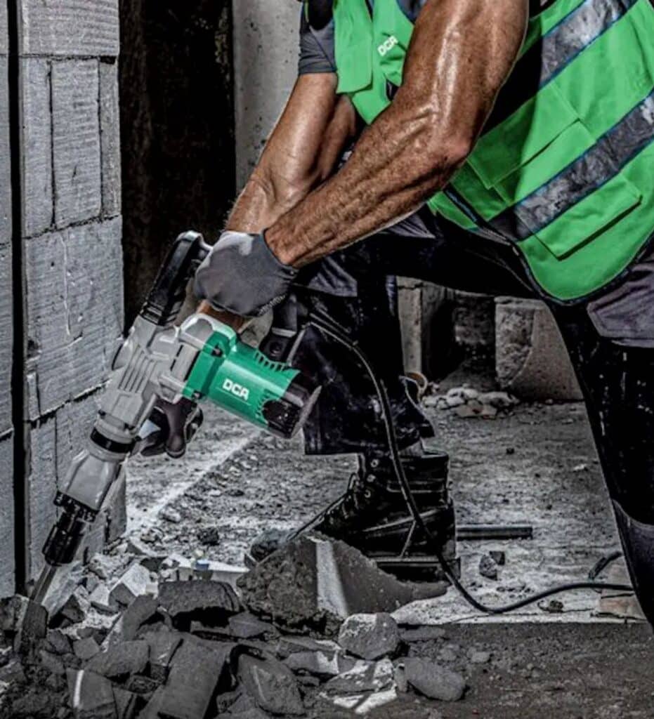 DEMOLEDOR 1050W 16.8J 2900/MIN HEX 17MM MALETIN DCA – AZG06-6S