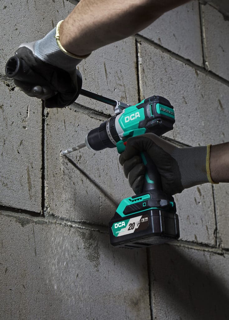 TALADRO PERCUTOR 120NM BRUSHLESS 20V 13MM 24+2 B:4.0AHX2 MALETIN DCA- ADJZ03-13EM