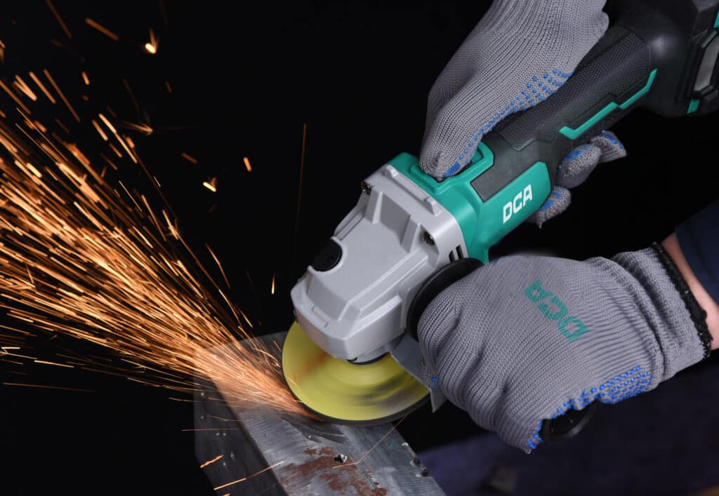 AMOLADORA 4.5″ BRUSHLESS 20V 8500RPM 115MM  M14 4.0AHX2 MALETIN – ADSM03-115EM