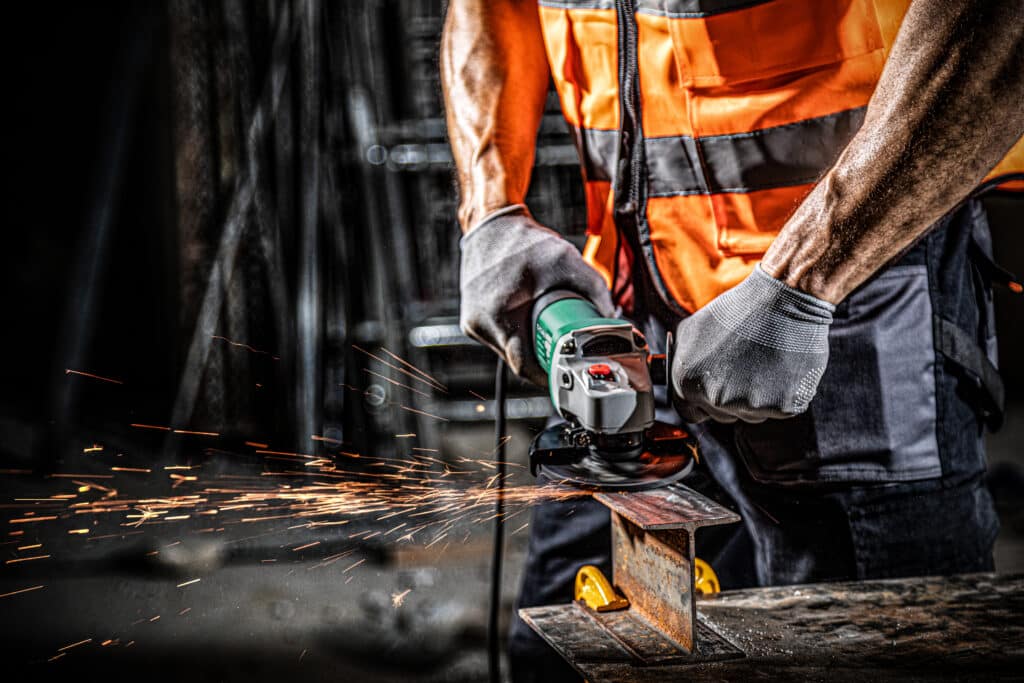 AMOLADORA ANGULAR 4.5″ 1020W 4200-11800RPM 115MM D22  VELOCIDAD VARIABLE – ASM07-115