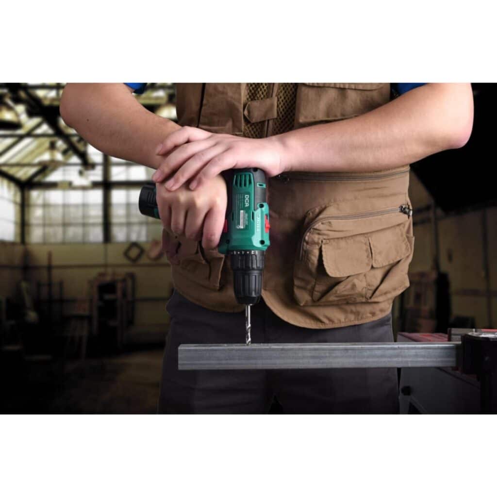 TALADRO PERCUTOR 50NM BRUSHLESS 20V13MM 22+ B. 2.0AH MALETIN DCA  – ADJZ2050iDM