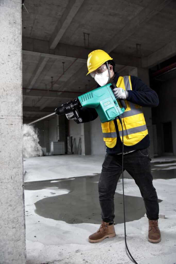 DEMOLEDOR 1500W 10.4KG 16.0J SDS-MAX FI:900-1890/MIN – AZG10