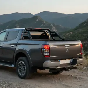 ANTIVUELCO R10 CON LUZ DE FRENO PARA TRITON L200 5TA GENERACION2019 EN ADELANTE - S1-RB80B-S61