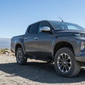 ESTRIBO PARA NISSAN TRITON L200 5TA GENERACION2019-ON - S1-SS04B-S61