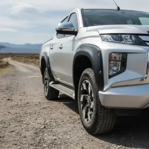 FENDER SPORT X6 PZS PARA TRITON L200 MOD20024/2025 - N35012