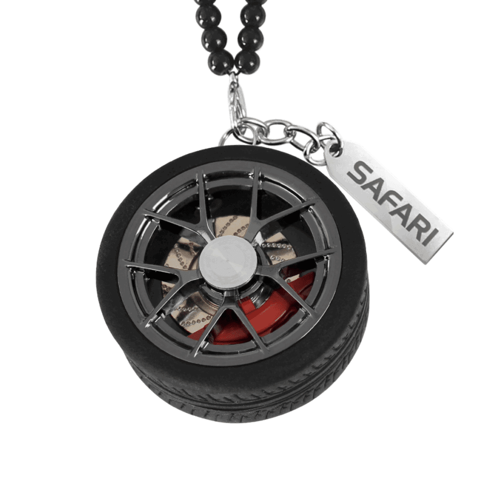 COLGANTE ADORNO LLANTA NEGRO CARBON – U40001-CB